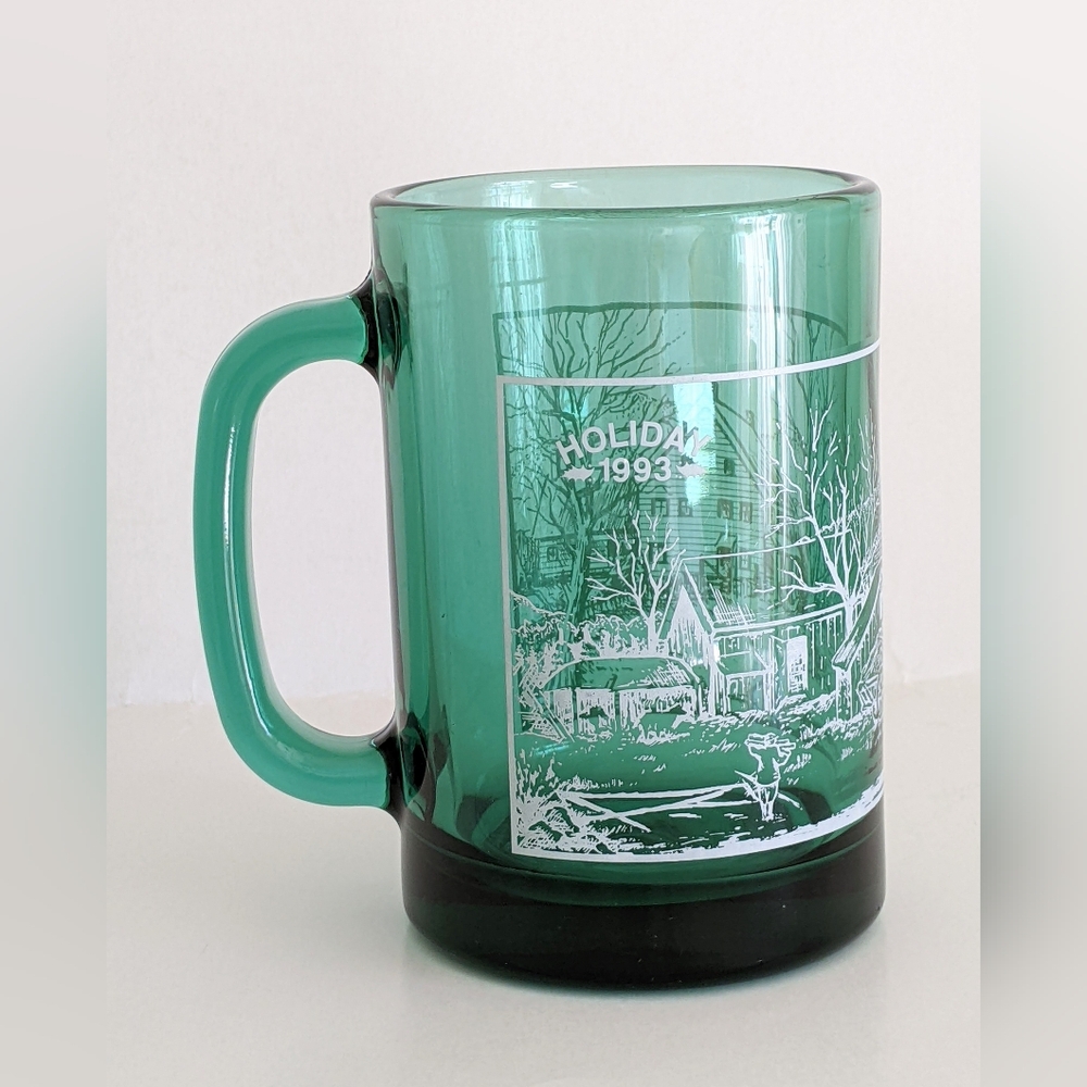VINTAGE CURRIER & IVES HOLIDAY 1993 GREEN GLASS MUG